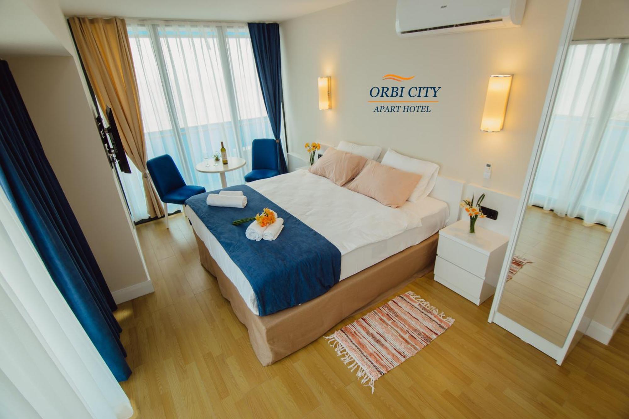 Apart-Hotel Orbi City Batumi Exterior foto